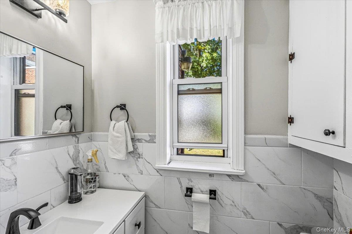 6409 Catalpa Avenue thumbnail 11