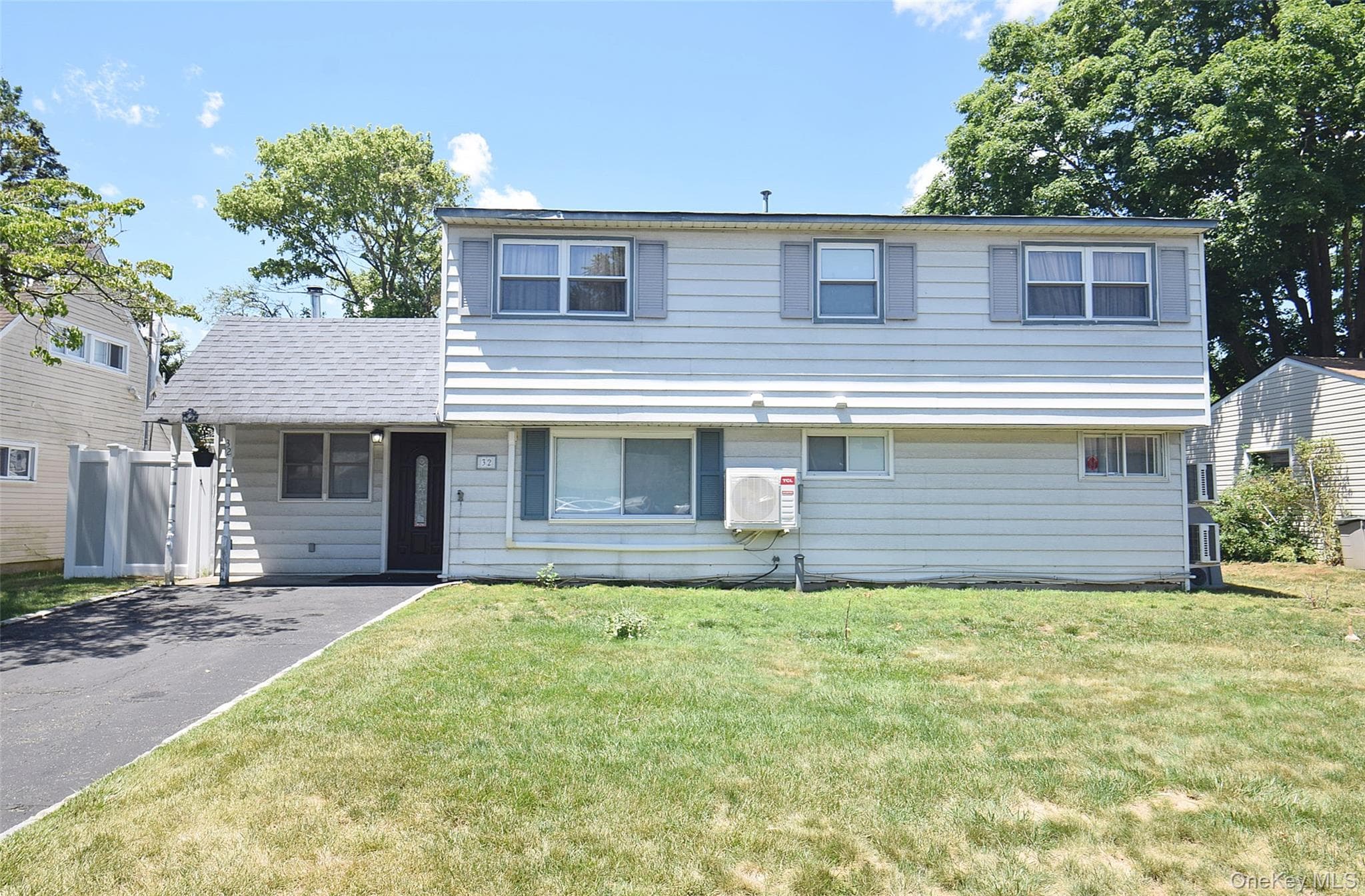 32 W Cabot Lane photo 1