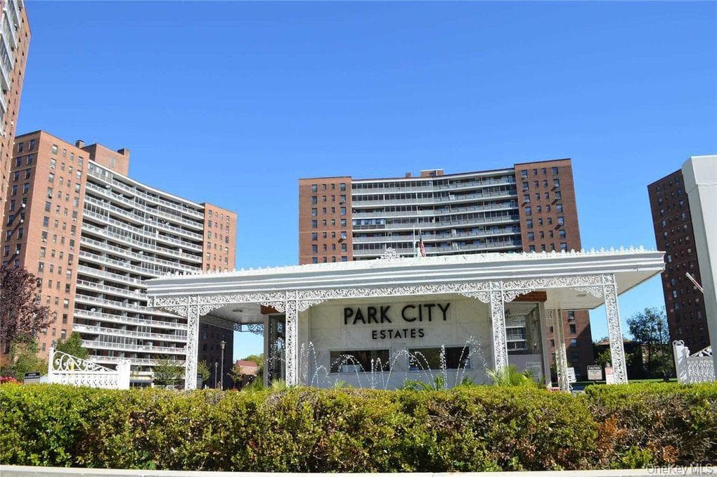 61-25 98th Street Unit: 6E thumbnail 2