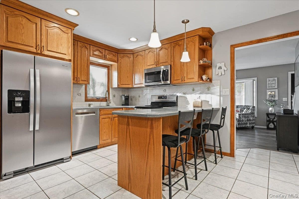 980 Washington Avenue thumbnail 9