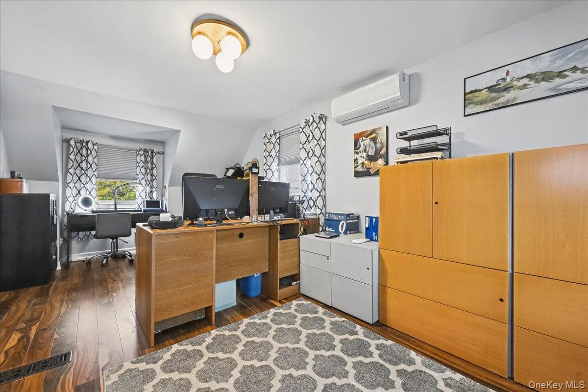 980 Washington Avenue thumbnail 28