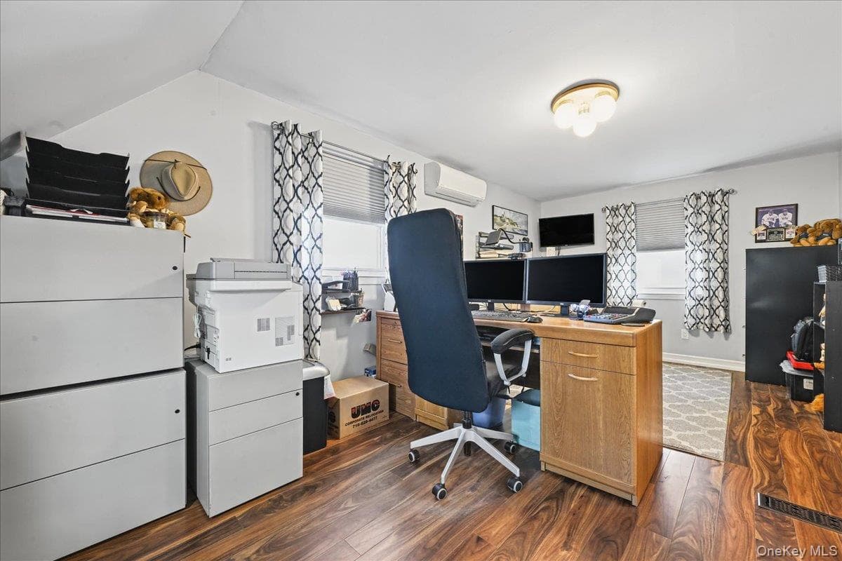 980 Washington Avenue thumbnail 29