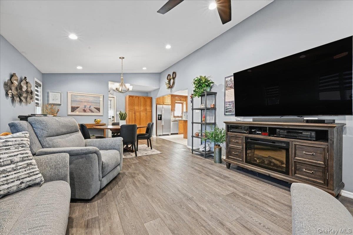 980 Washington Avenue thumbnail 18
