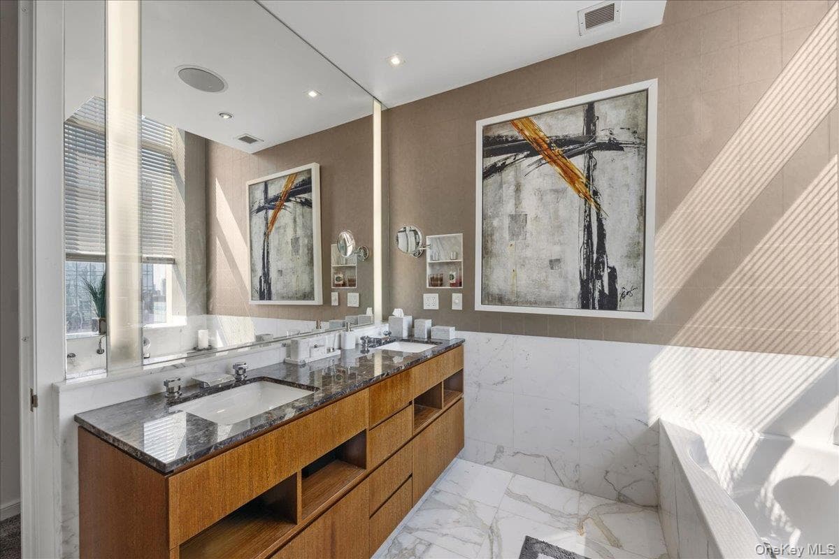 230 W 56th Street Unit: PHB thumbnail 11