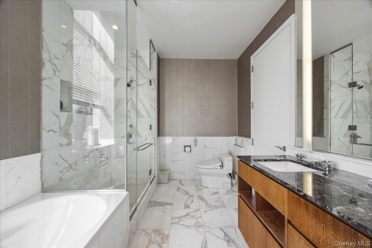 230 W 56th Street Unit: PHB thumbnail 16