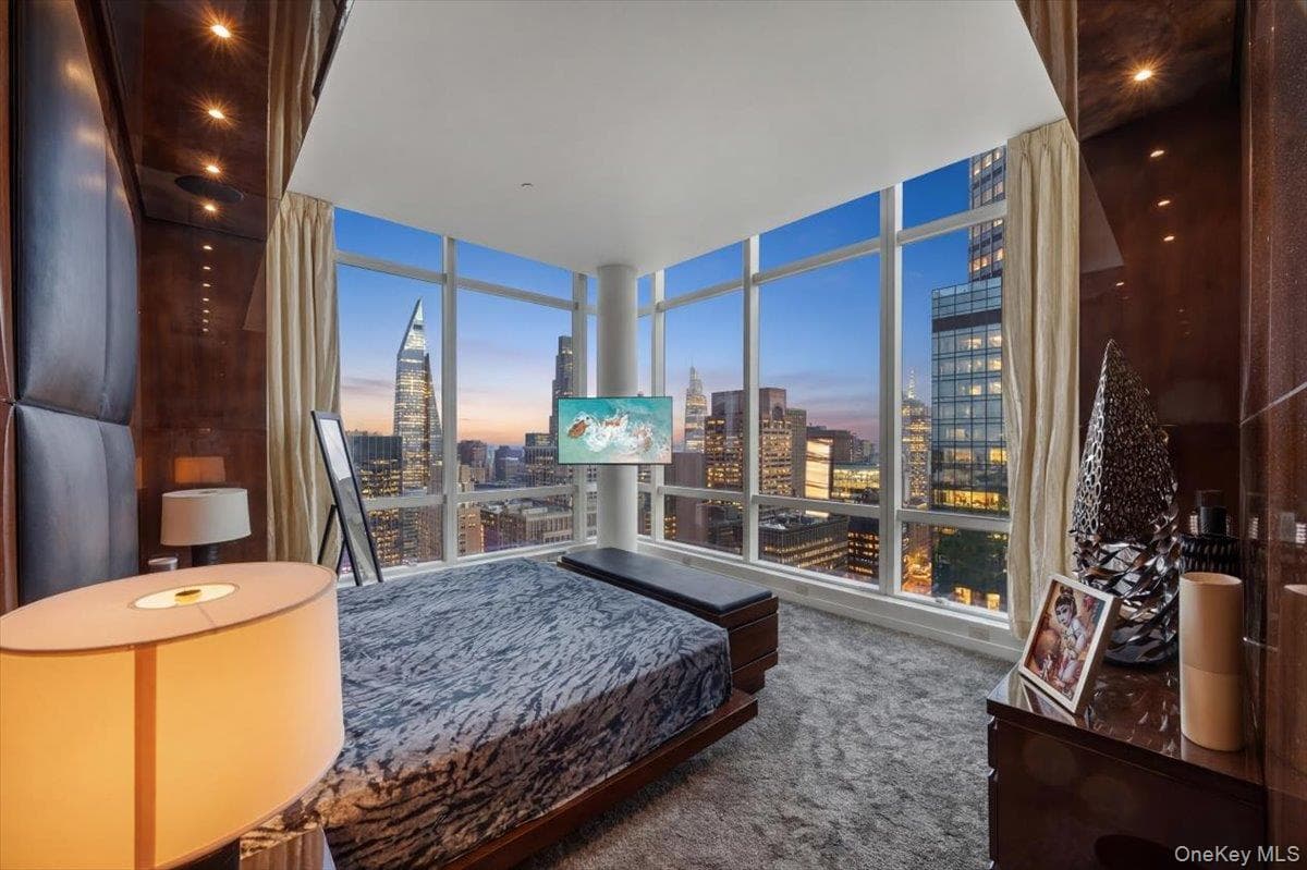230 W 56th Street Unit: PHB thumbnail 8