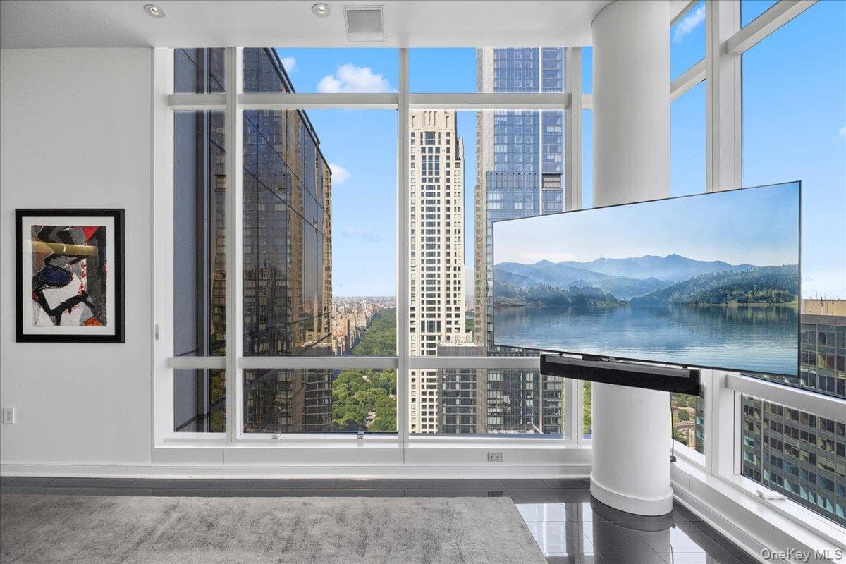 230 W 56th Street Unit: PHB thumbnail 4