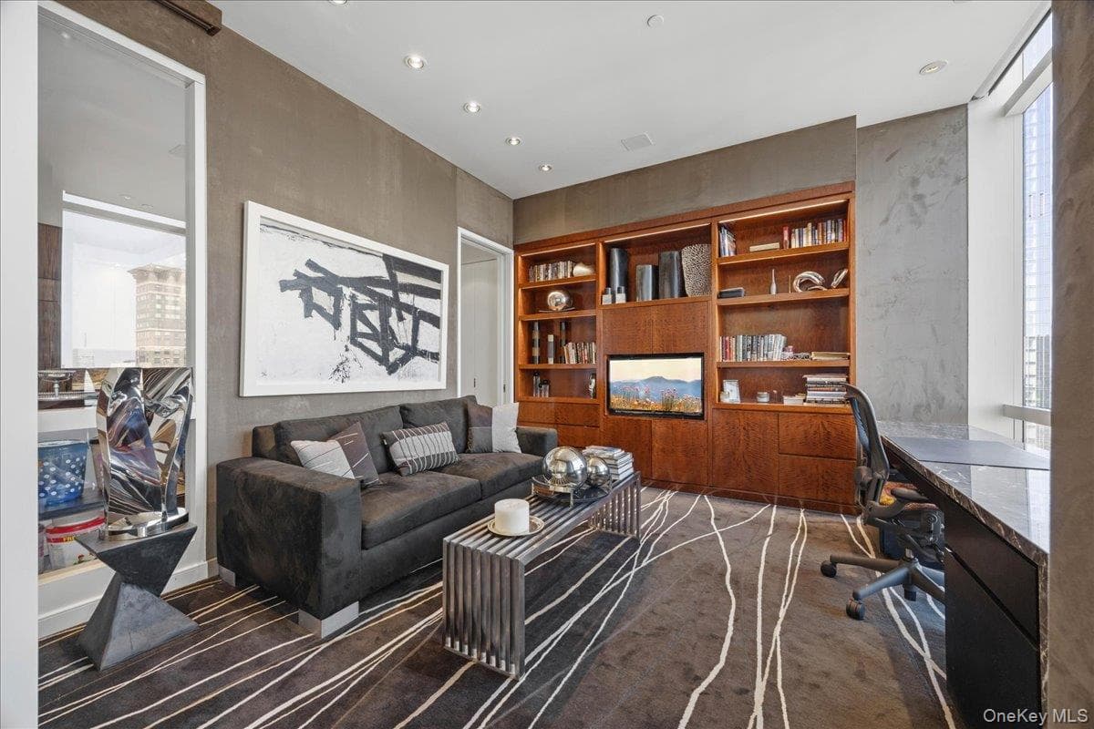 230 W 56th Street Unit: PHB thumbnail 24