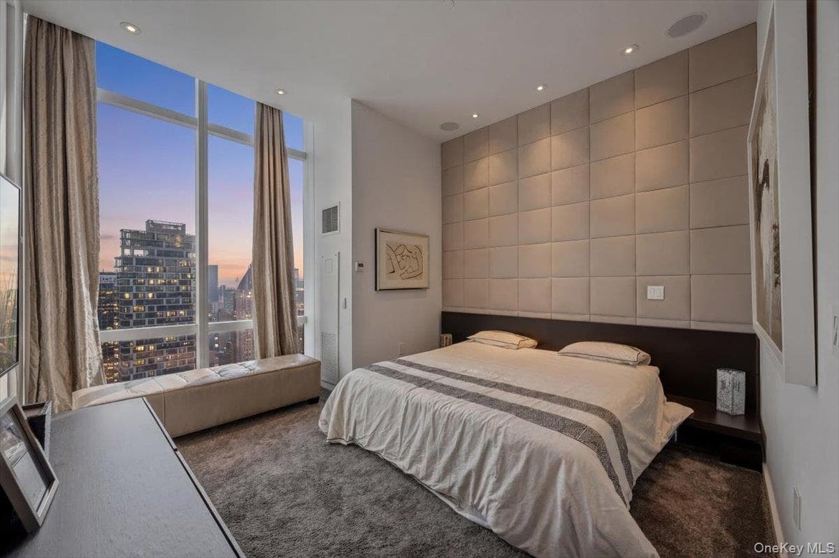 230 W 56th Street Unit: PHB thumbnail 20