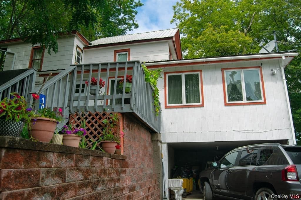 107 Jefferson Street thumbnail 9