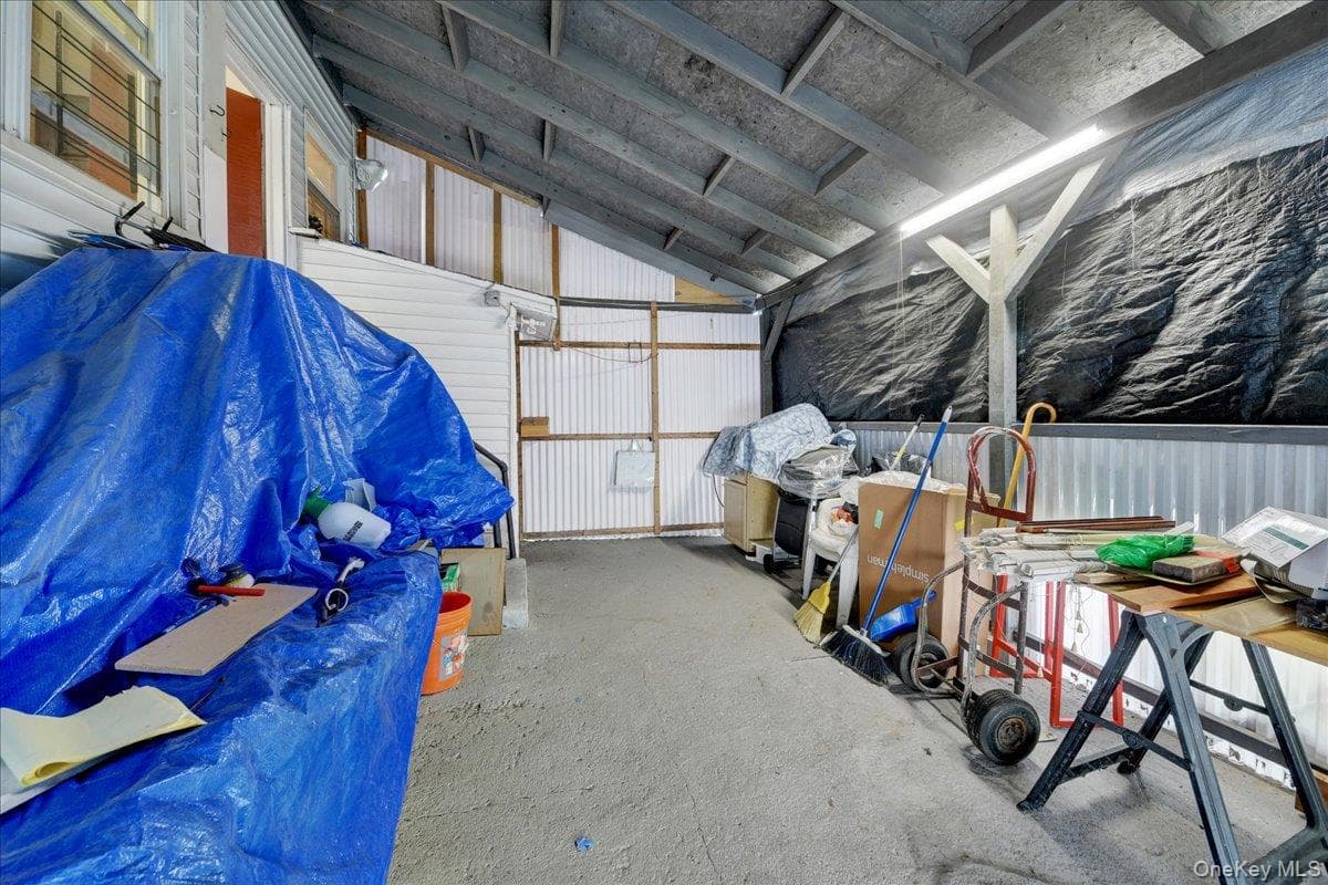 681 E 243rd Street thumbnail 25