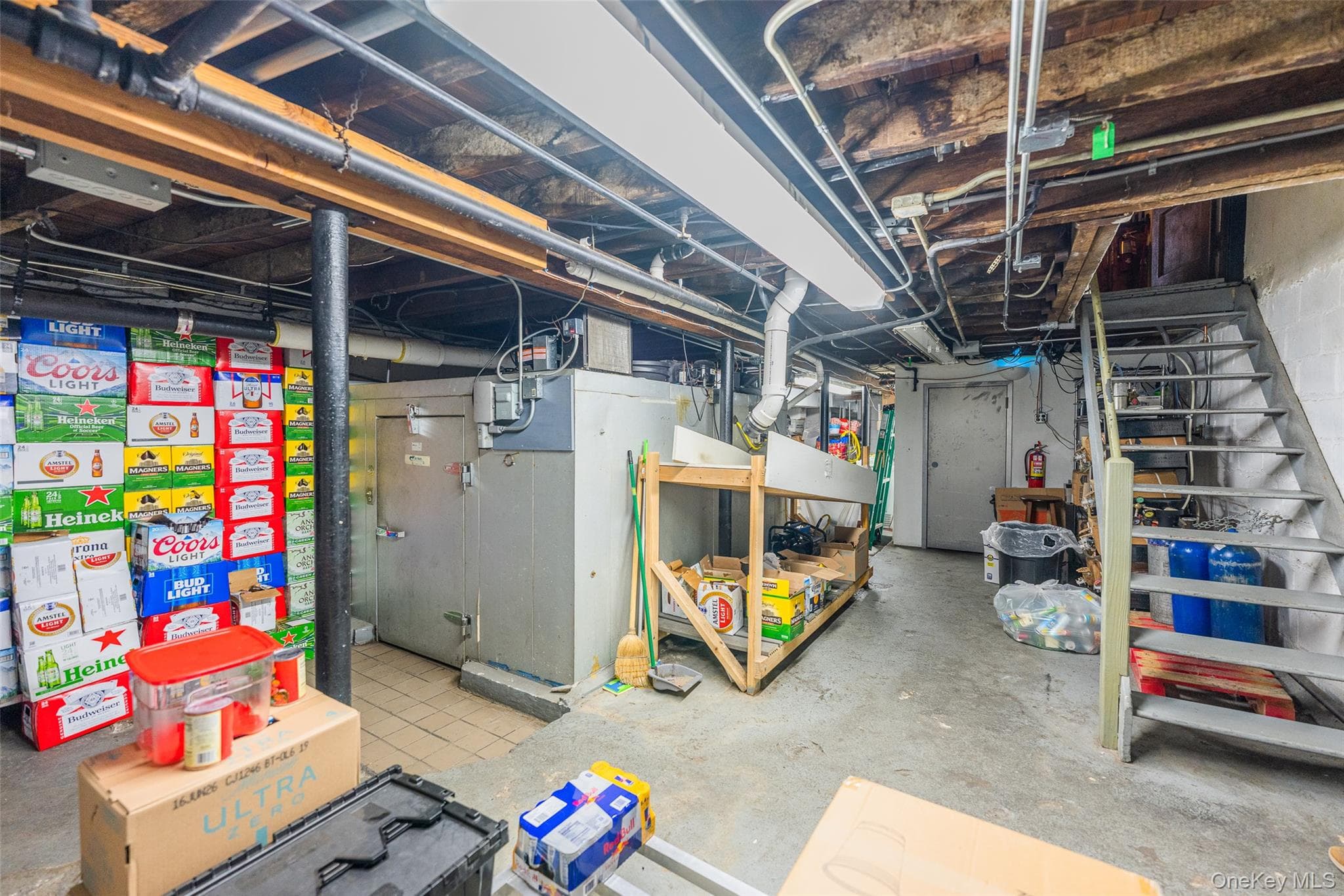 16904 Crocheron Avenue thumbnail 26