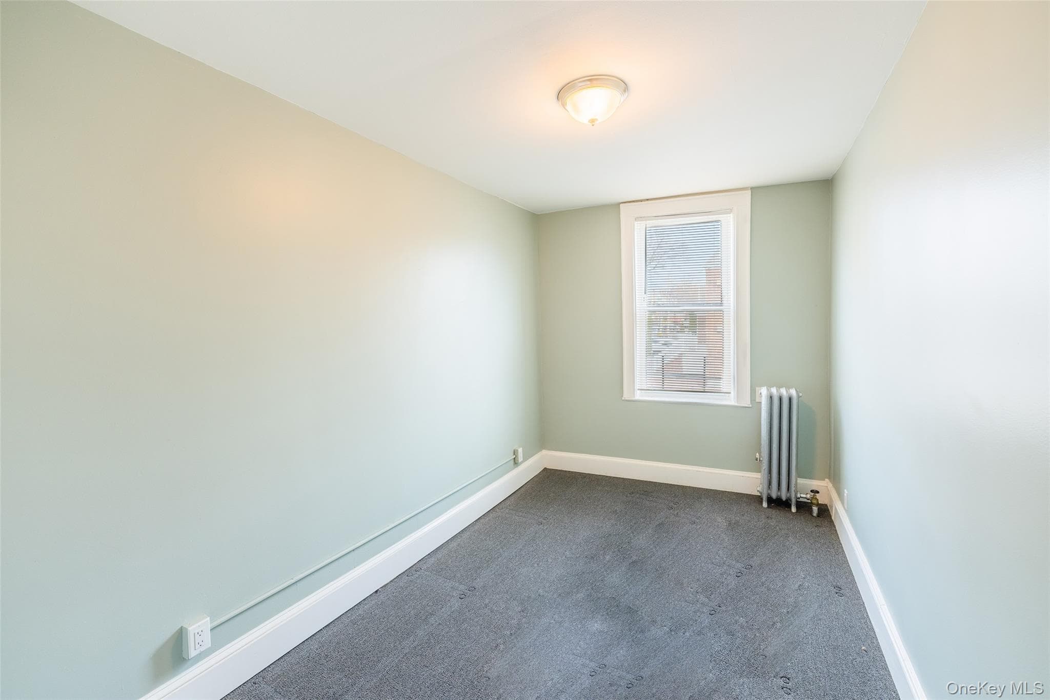 16904 Crocheron Avenue thumbnail 8