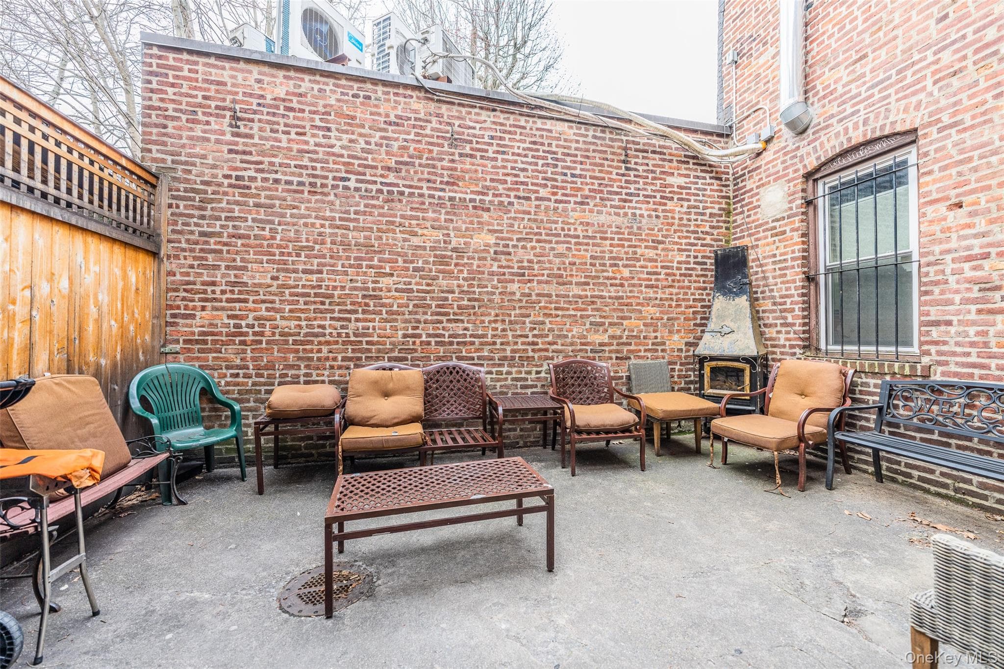 16904 Crocheron Avenue thumbnail 22