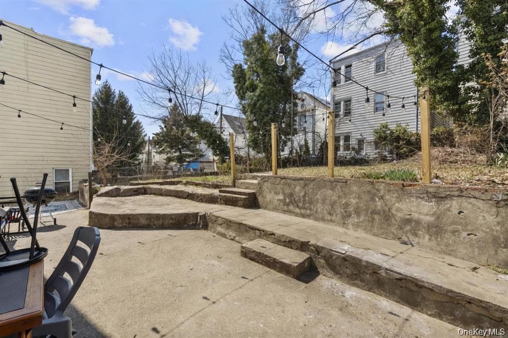 155 Voss Avenue thumbnail 18