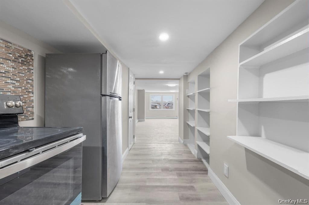 155 Voss Avenue thumbnail 9