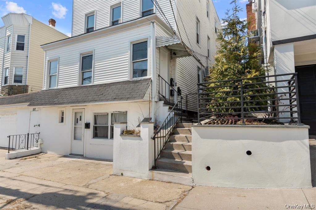 155 Voss Avenue thumbnail 2