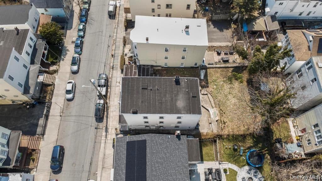 155 Voss Avenue thumbnail 16