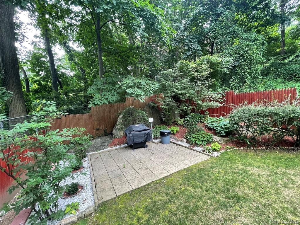 1374 Midland Avenue Unit: 402 thumbnail 11