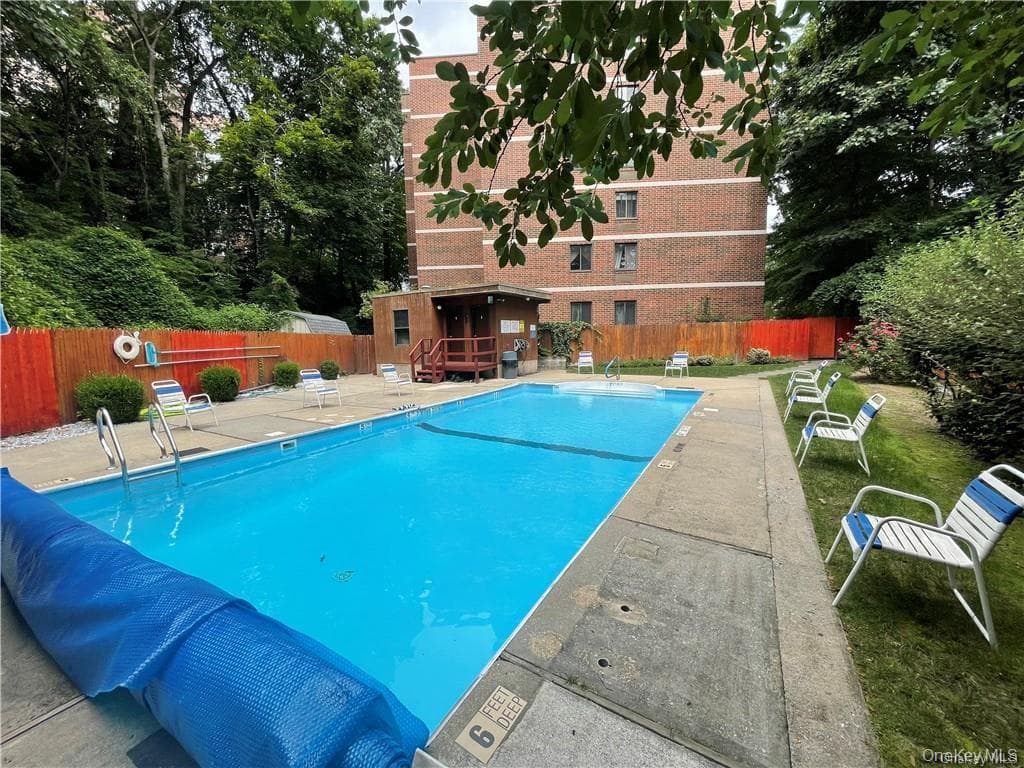1374 Midland Avenue Unit: 402 thumbnail 10