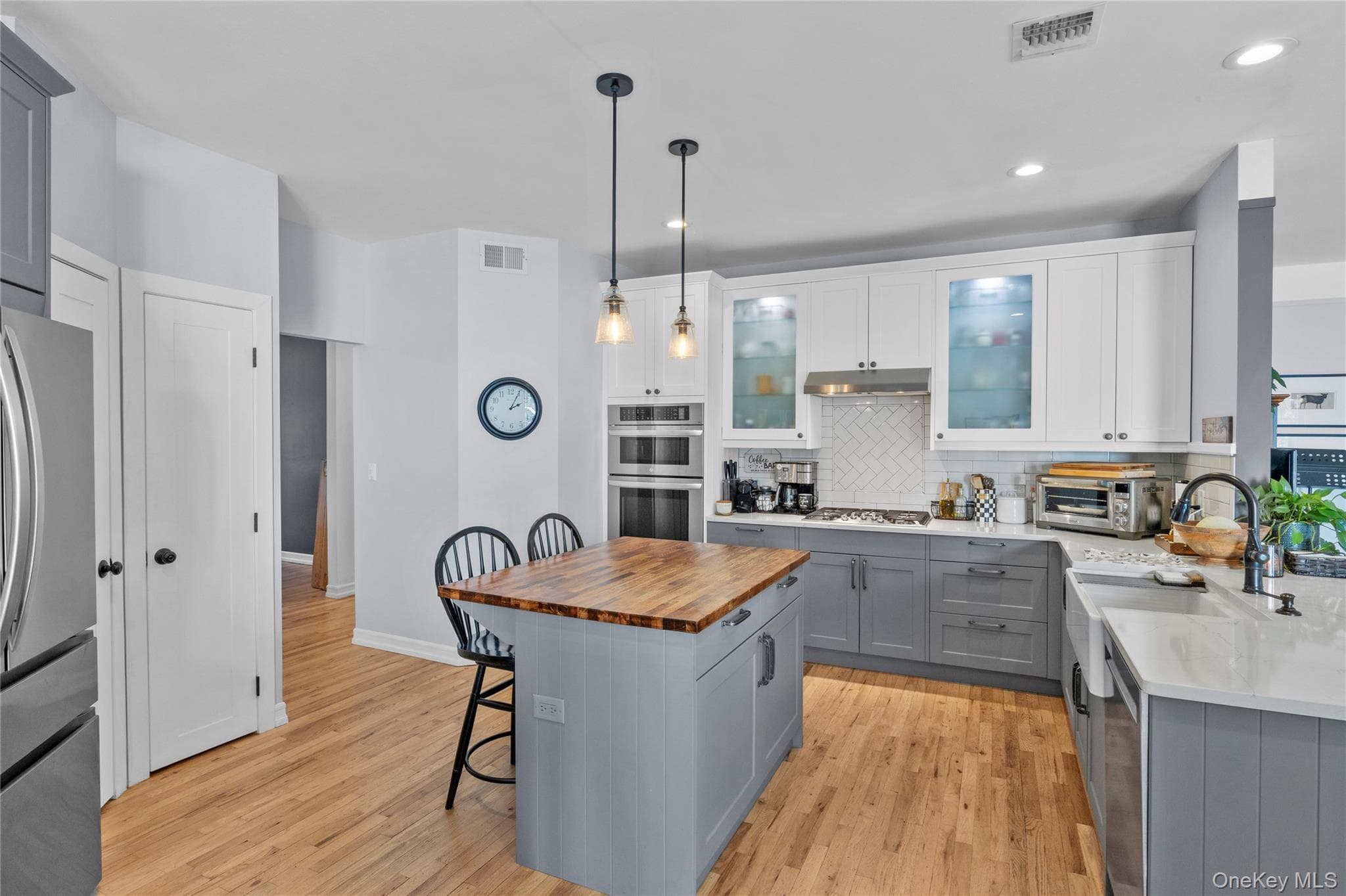 34 Varsity Boulevard thumbnail 18
