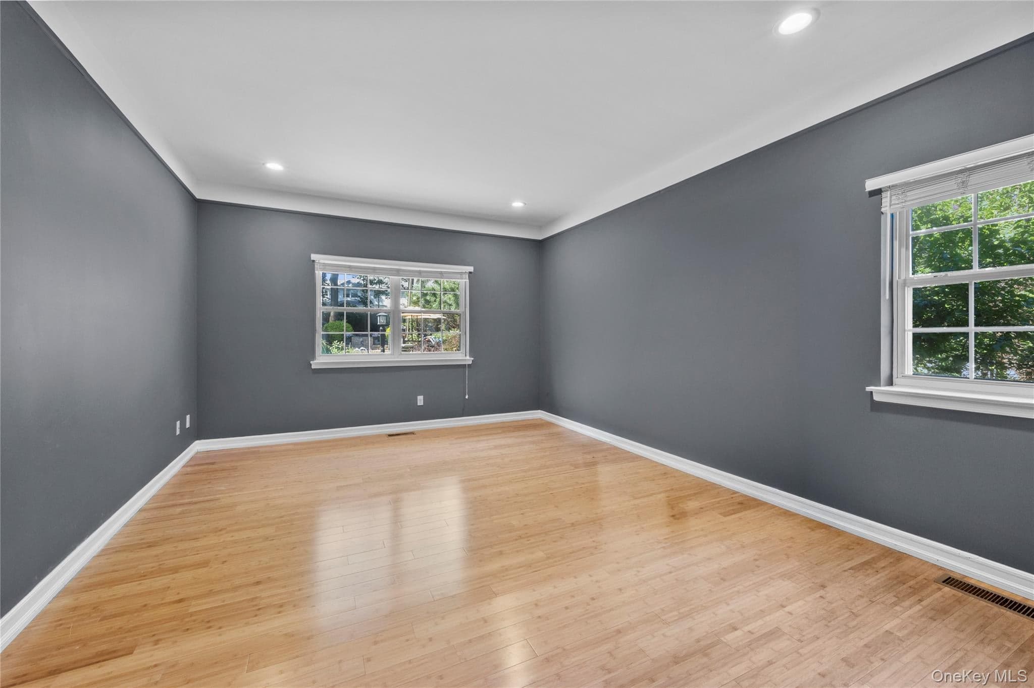 34 Varsity Boulevard thumbnail 35