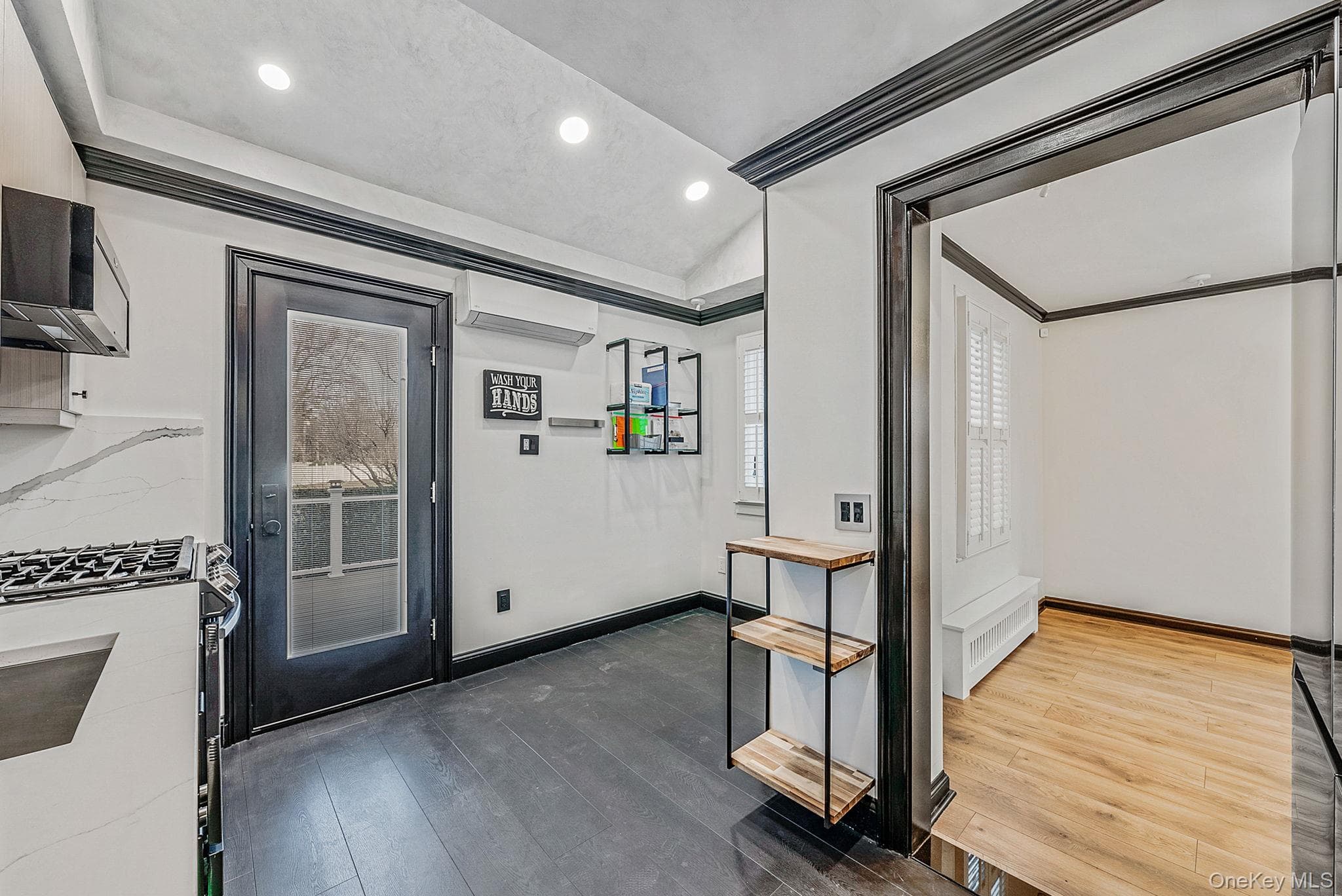 32 Everett Street thumbnail 17