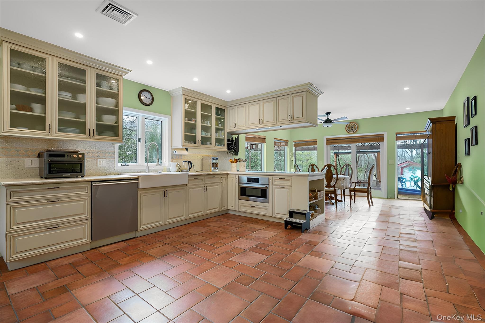 36 Chardavoyne Road thumbnail 11