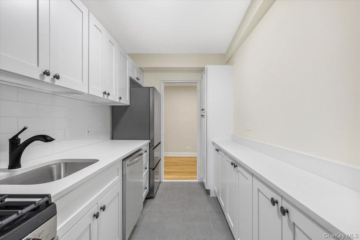 5650 Netherland Avenue Unit: 2E thumbnail 16