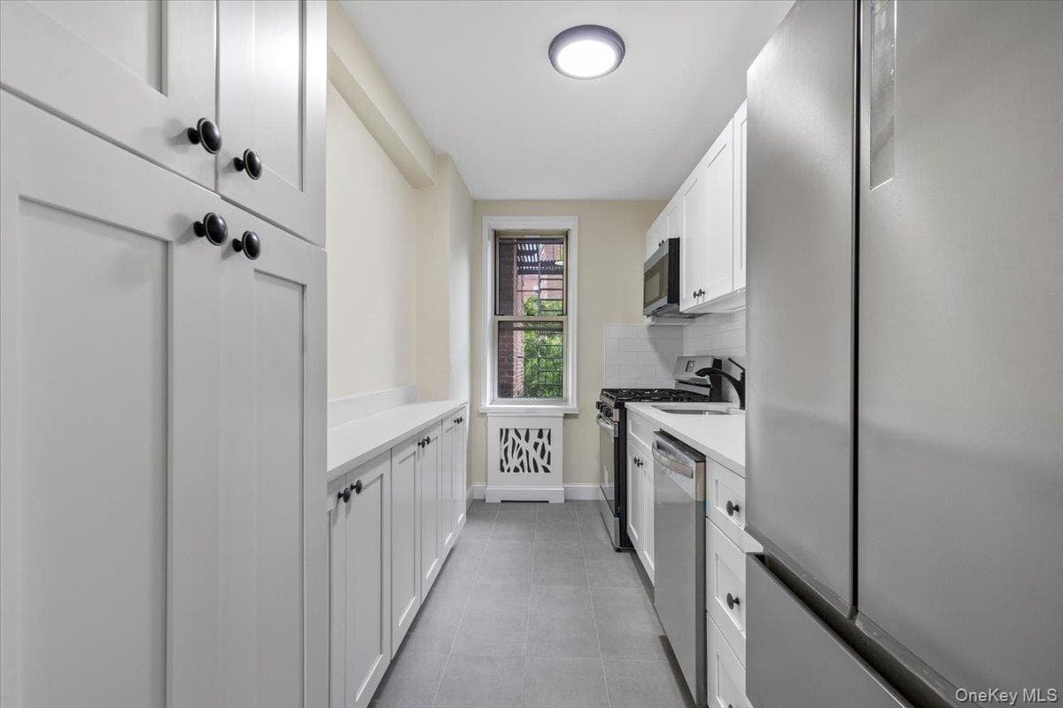5650 Netherland Avenue Unit: 2E thumbnail 13