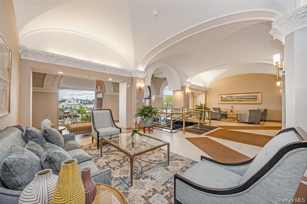 2 Richmond Road Unit: 6M thumbnail 2