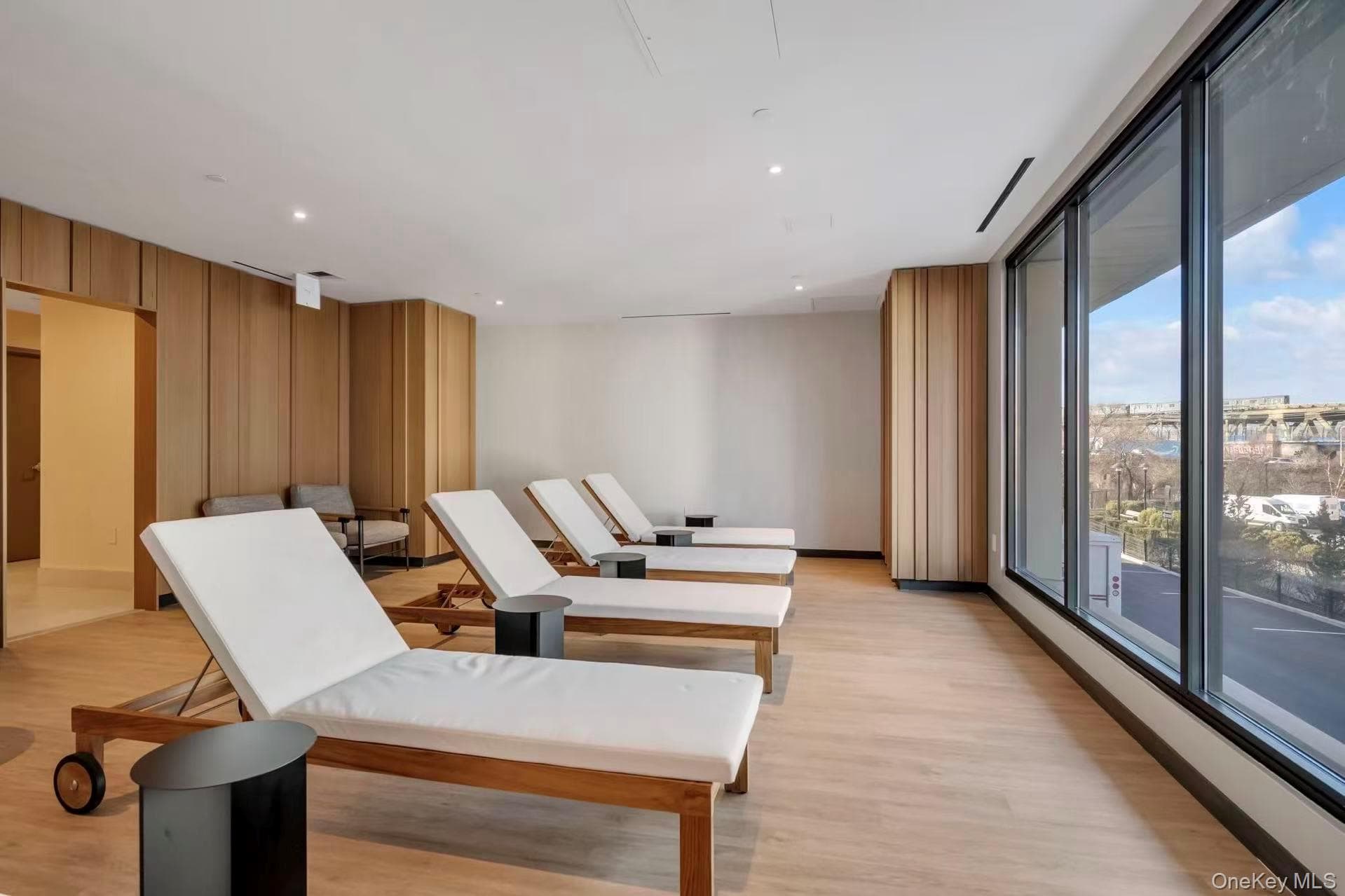 13102A 40th Road Unit: 9D thumbnail 12