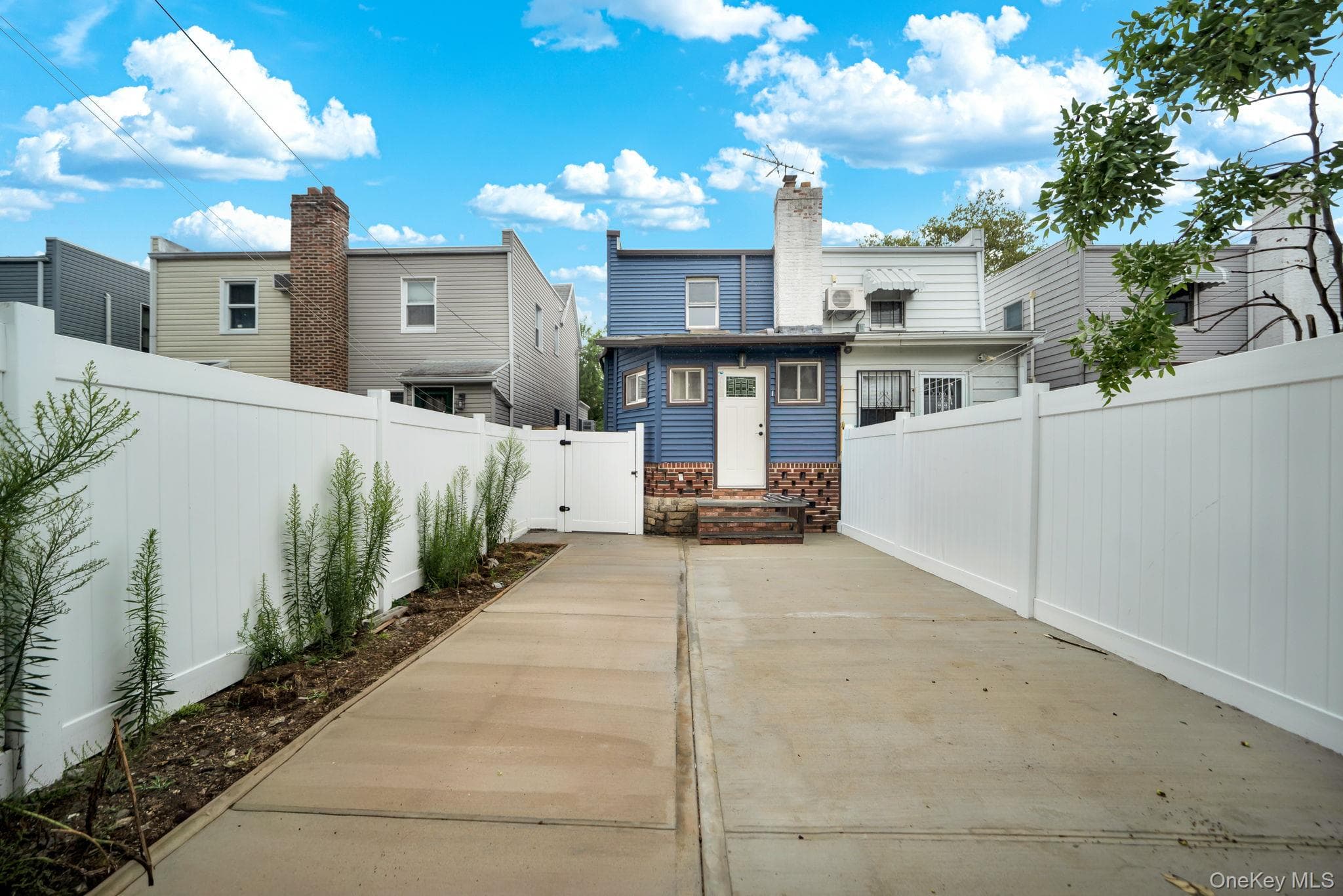 1852 E 34th Street thumbnail 28