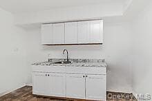 2937 Laconia Avenue thumbnail 9