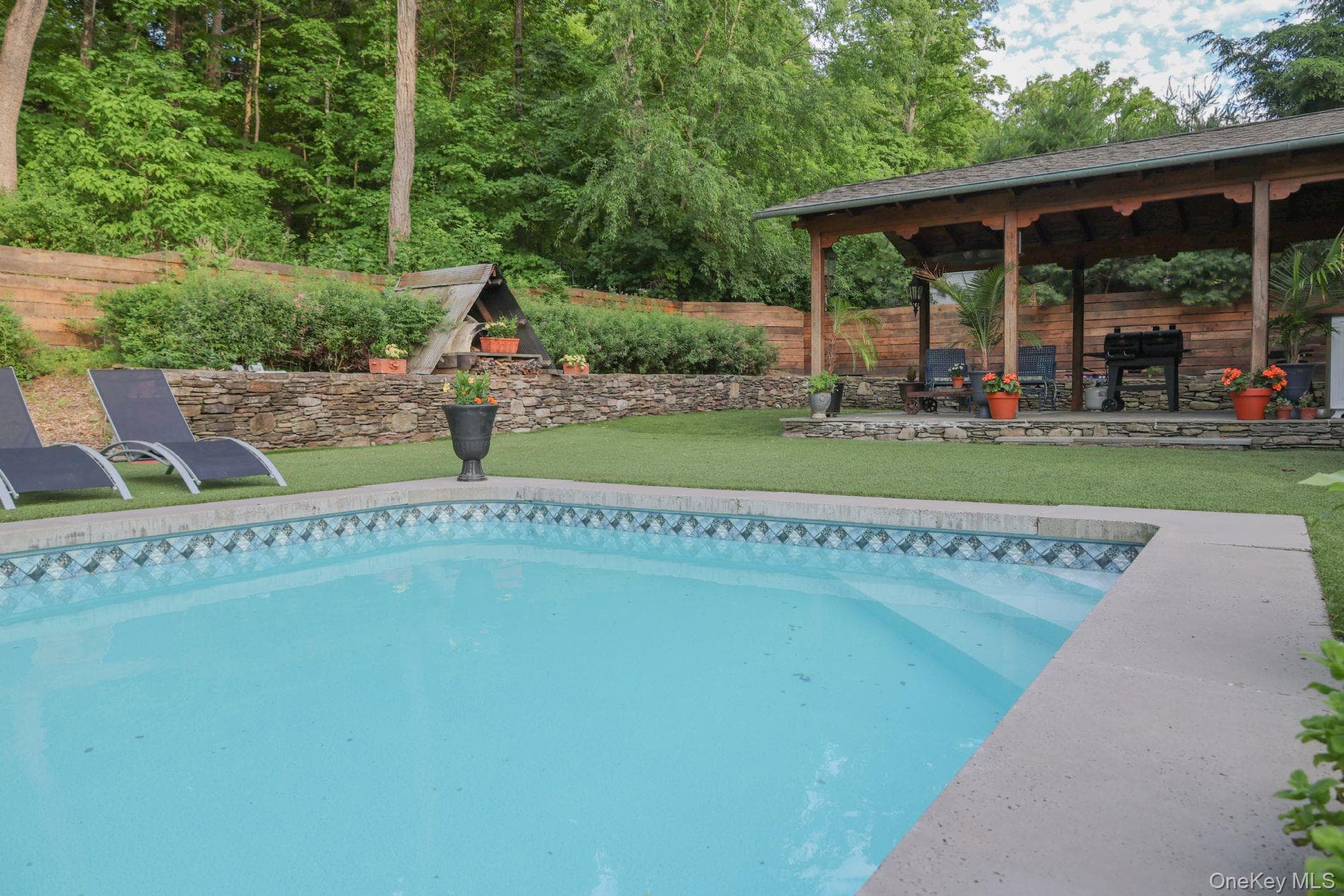 5012 Albany Post RD thumbnail 4