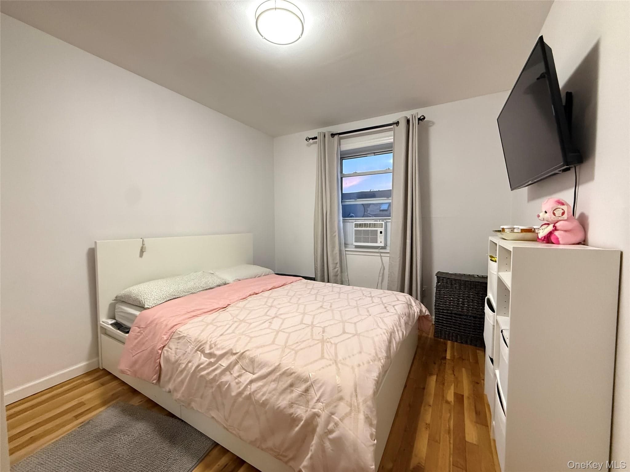 18-46 College Point Boulevard thumbnail 18