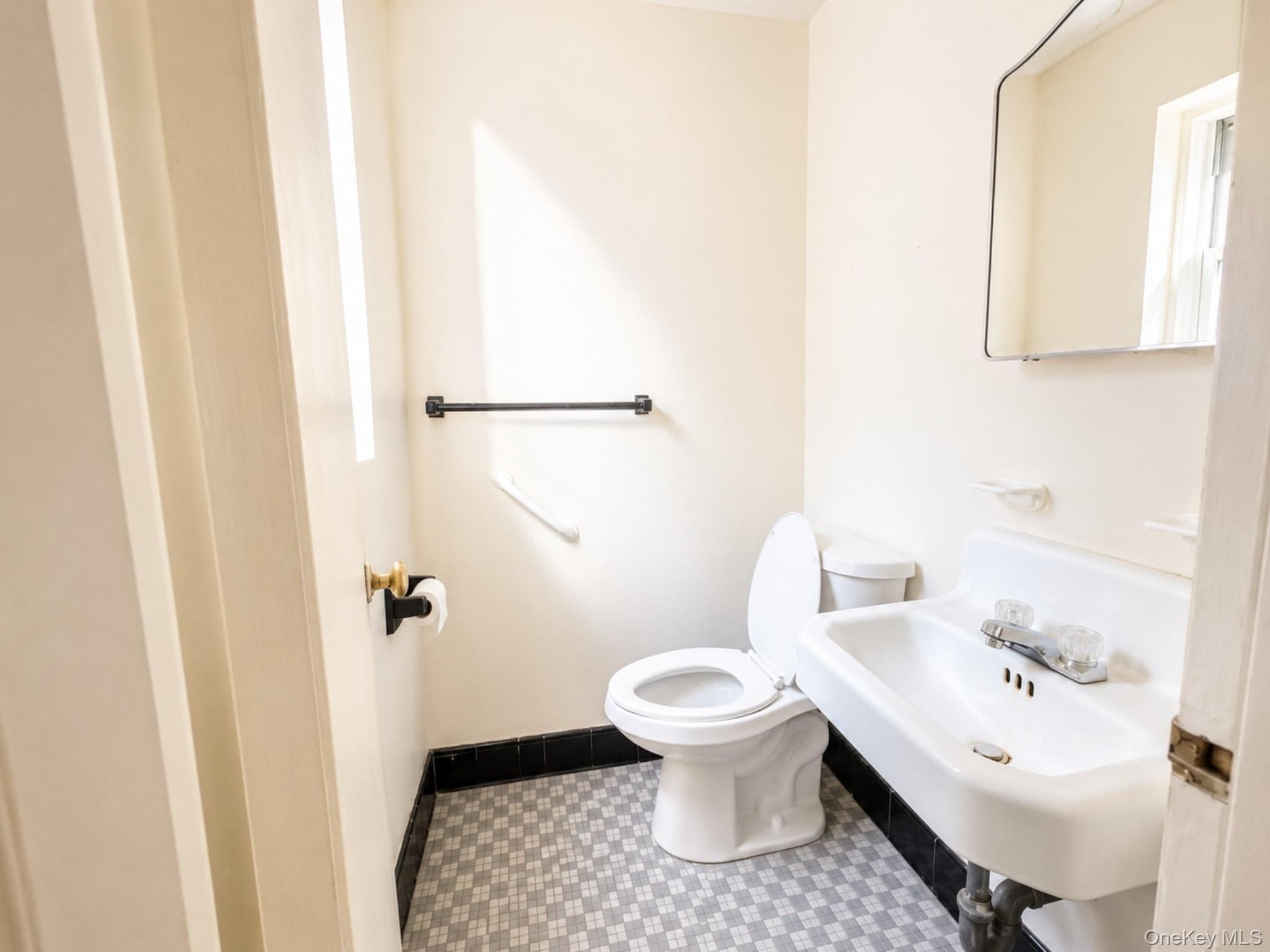 1010 Sherman Avenue Unit: 1G thumbnail 12