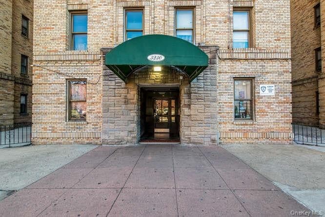 3230 Cruger Avenue Unit: 2F thumbnail 2