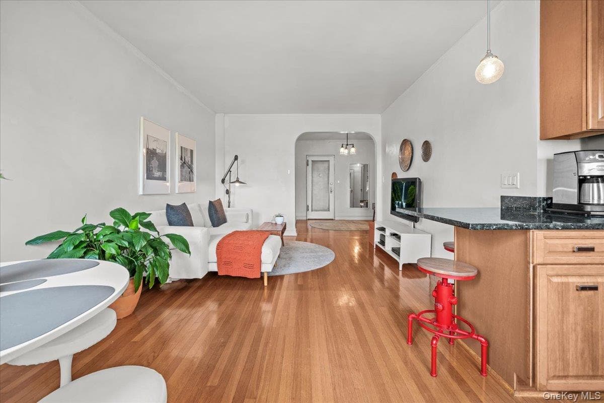 3810 Greystone Avenue Unit: 504 thumbnail 13