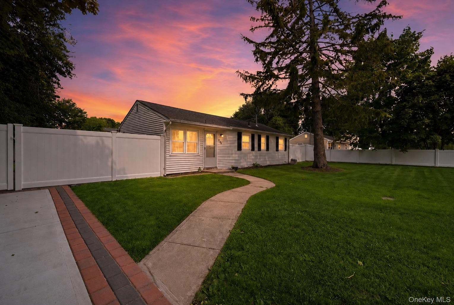 710 Bourdois Avenue thumbnail 22