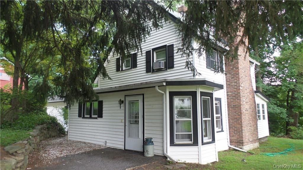 70 Suffern Lane thumbnail 2