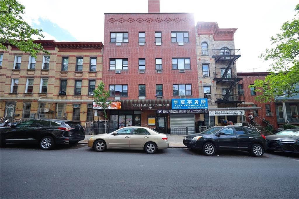 462 52nd Street Unit: 2D, Brooklyn