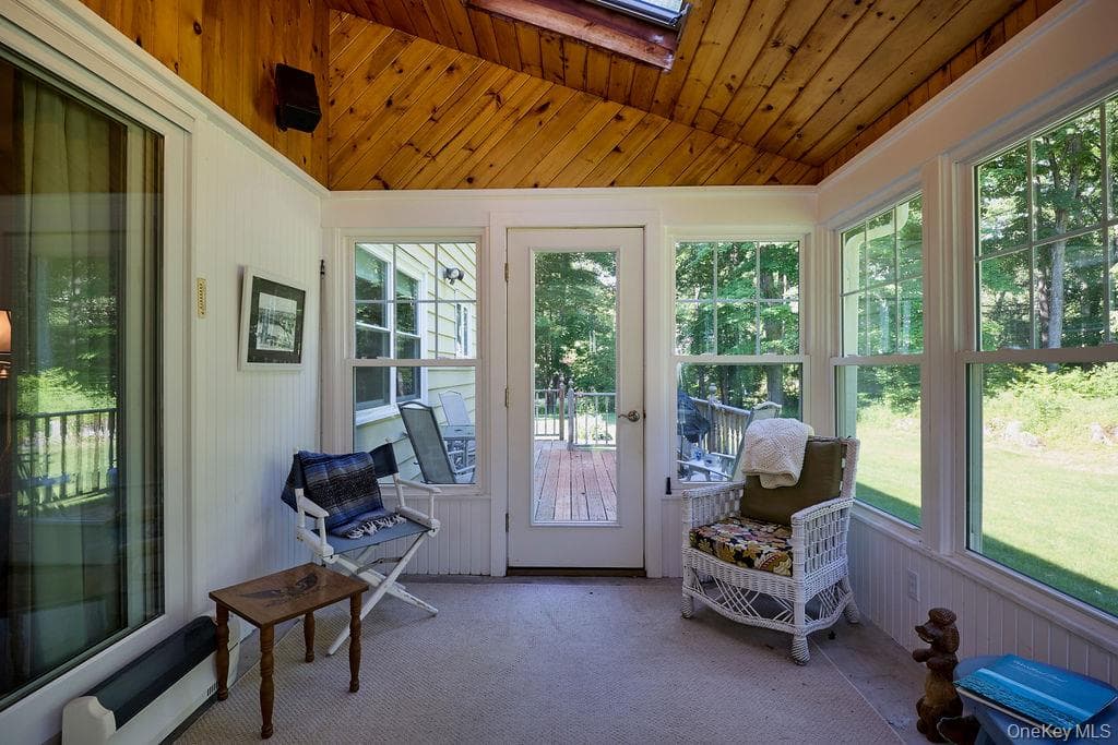 10 Stoutenburgh Drive thumbnail 22