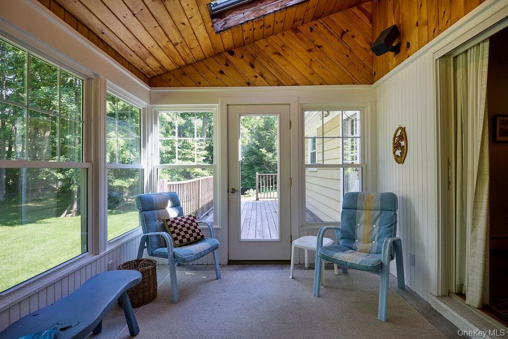 10 Stoutenburgh Drive thumbnail 23