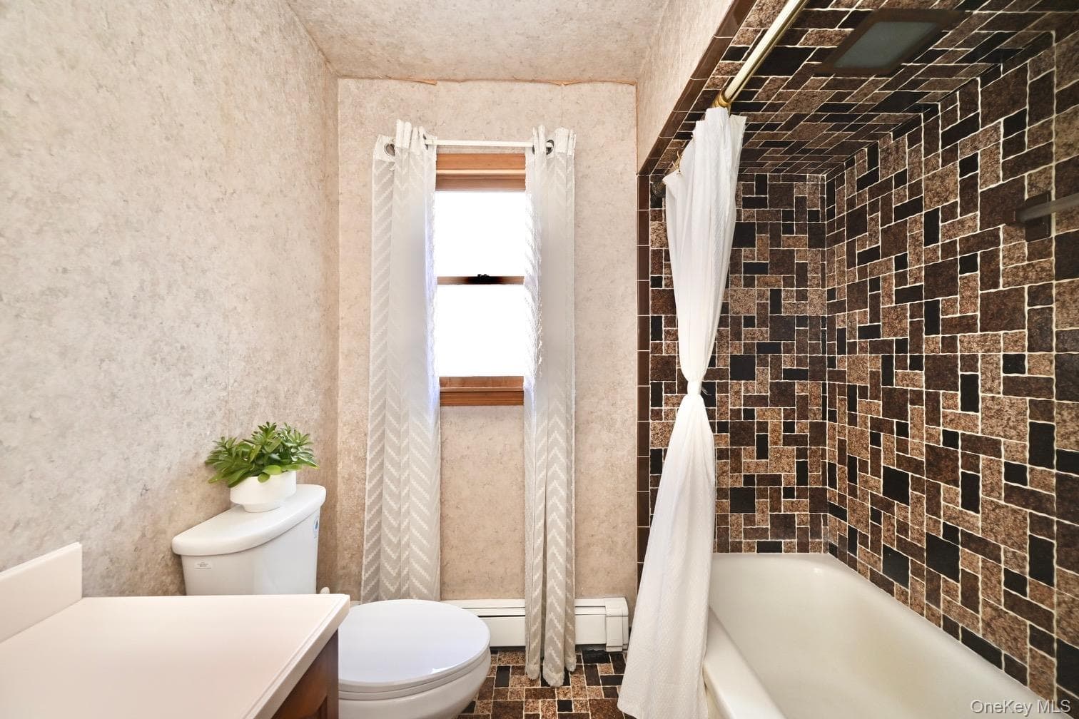 371 N Iowa Avenue thumbnail 12