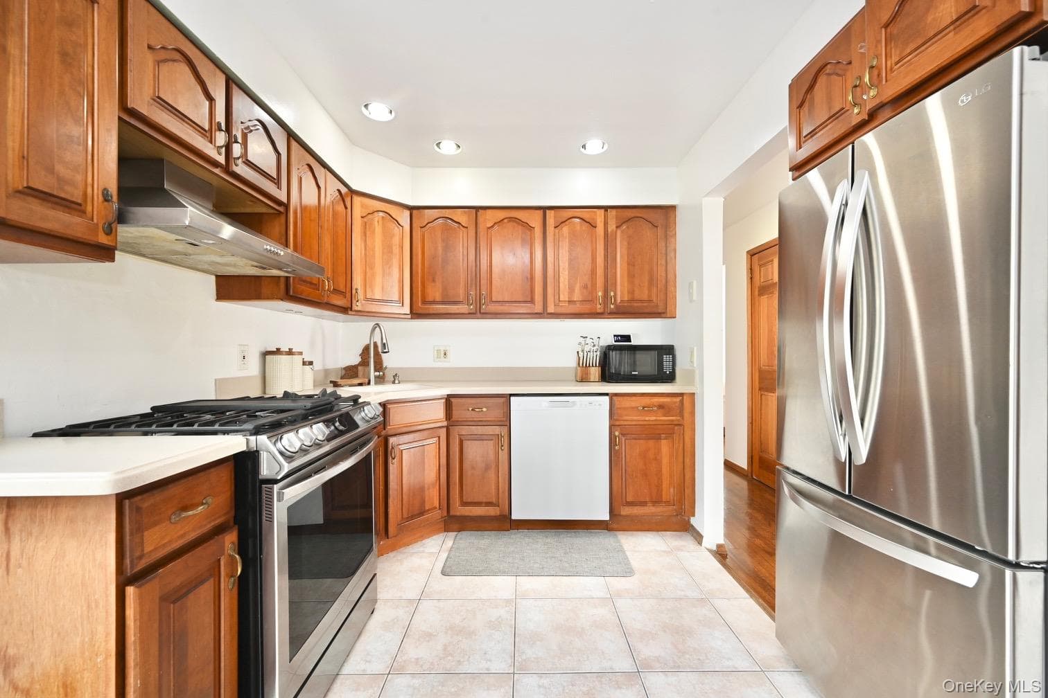 371 N Iowa Avenue thumbnail 10