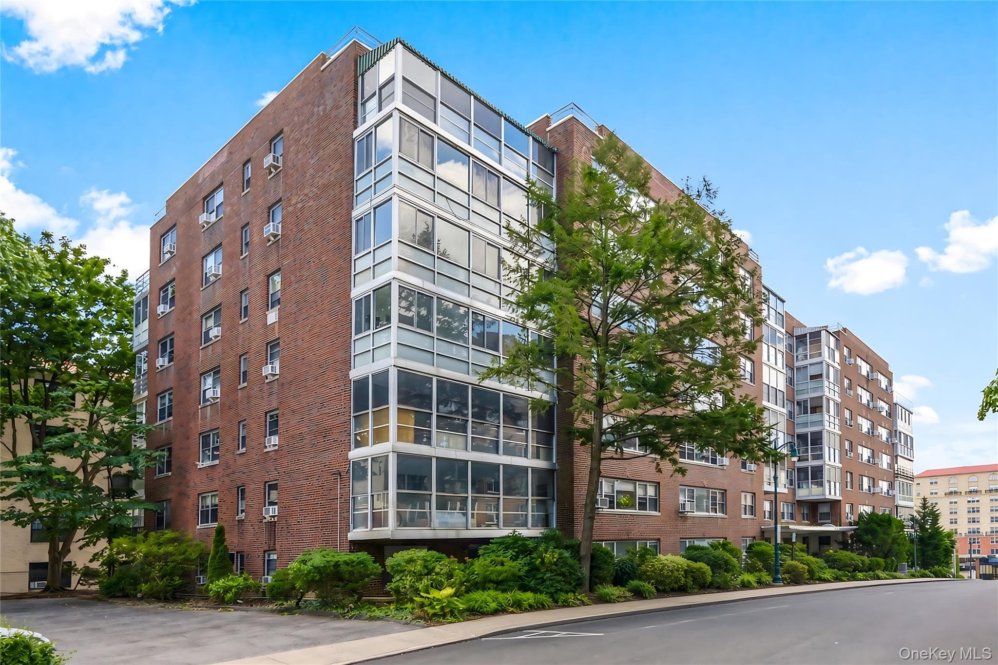 2 Washington Square Unit: 5G thumbnail 2