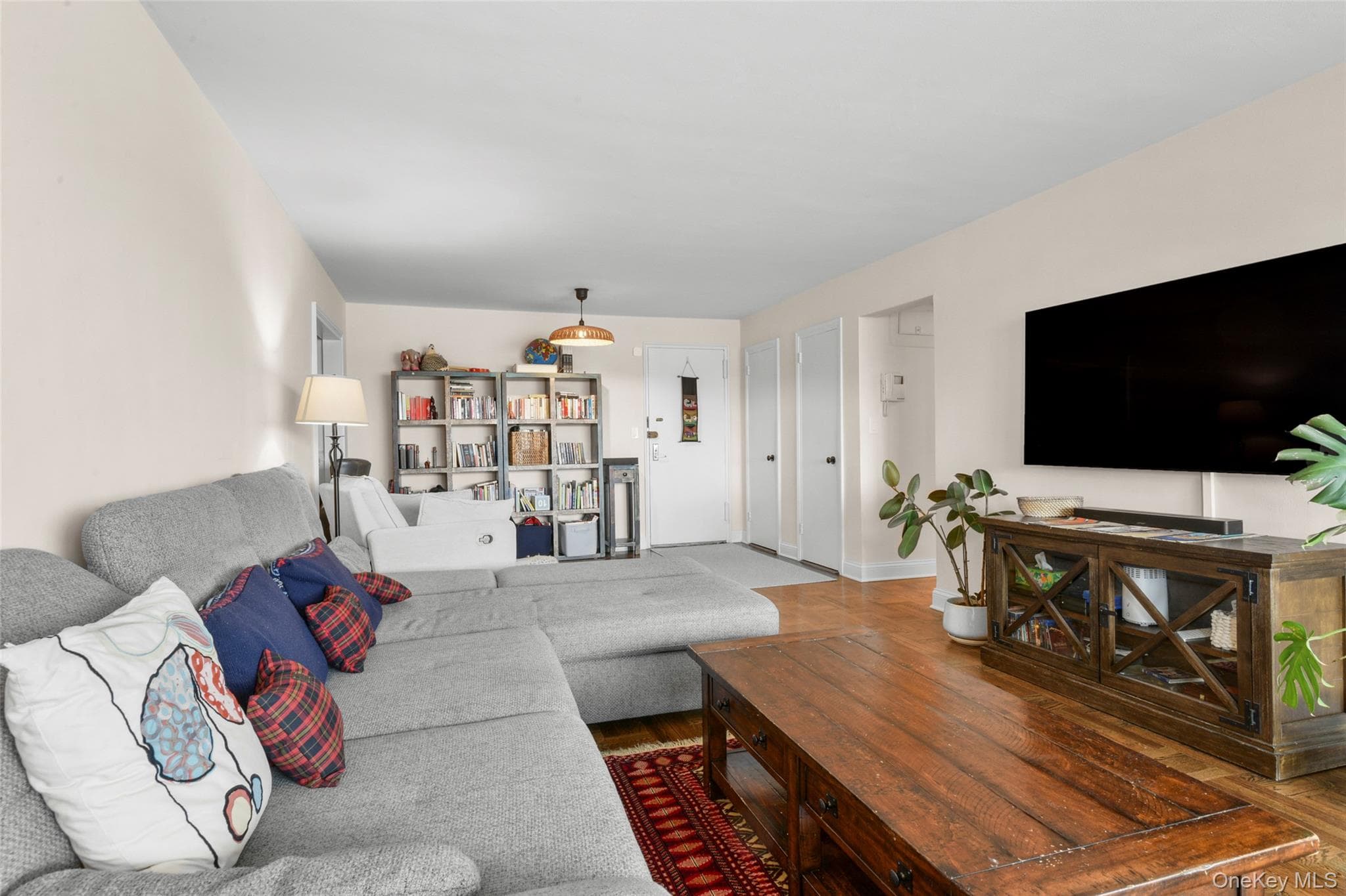 2 Washington Square Unit: 5G thumbnail 7