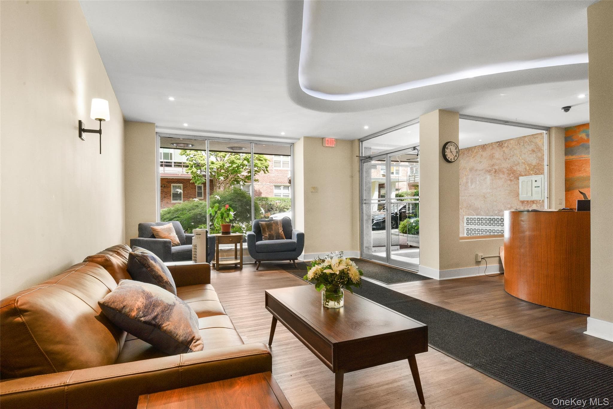 2 Washington Square Unit: 5G thumbnail 3