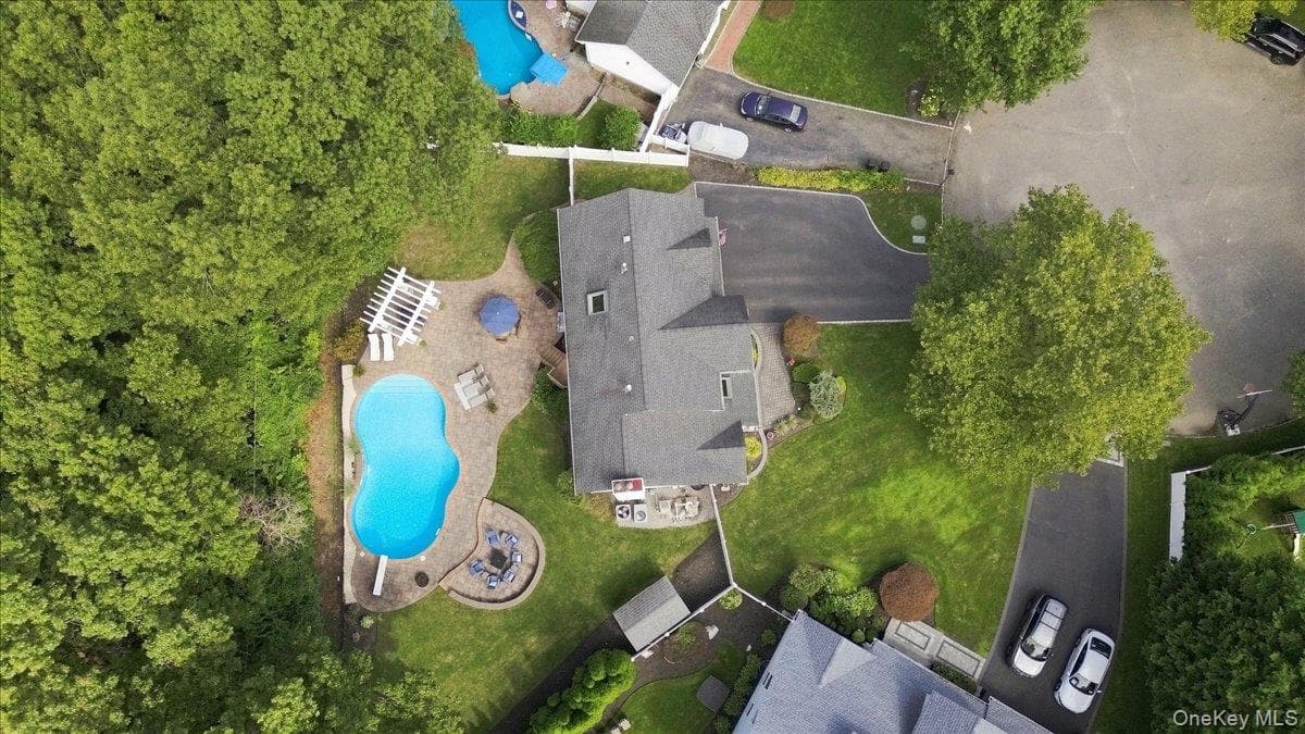 5 Aspatuck Court thumbnail 39